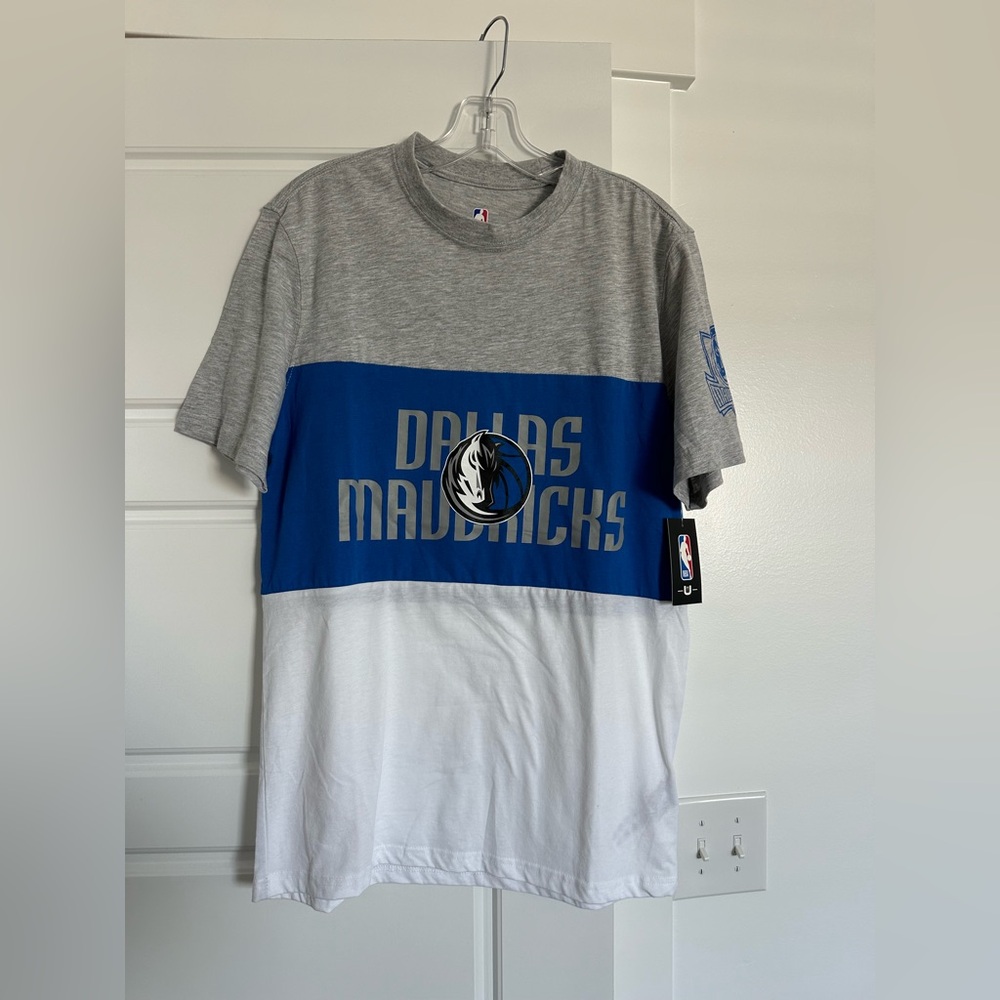 NBA DALLAS MAVERICKS Men's Shirt Size Medium